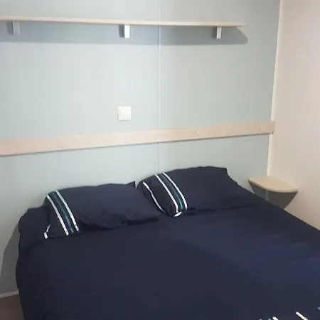 Natur Camping Bungalow T2 - 18 度假居 *